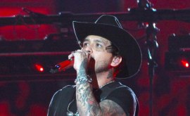 Christian Nodal aparece ebrio en un video en TikTok.